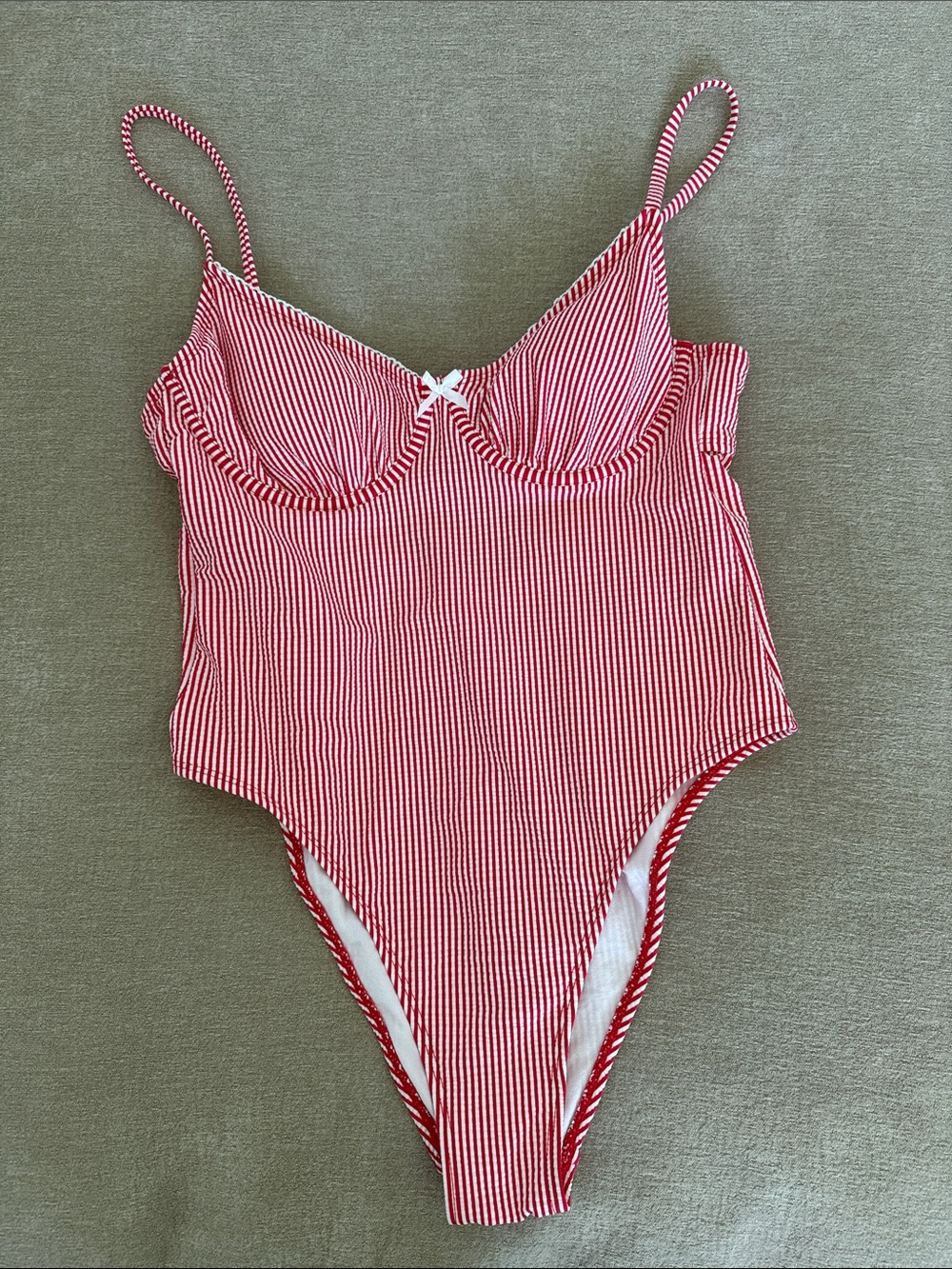 Red Striped Women's One-Piece Swimsuit with Supportive Cups